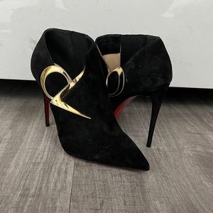 CHRISTIAN LOUBOUTIN Black and Gold 100mm Specchio Ankel Boots/Booties